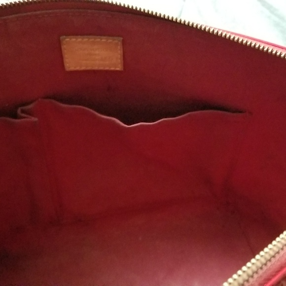 Louis Vuitton Bellevue PM - Picture 2 of 4